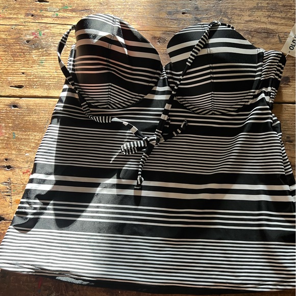 Other - Brand new with tags old navy bathing suit just the top